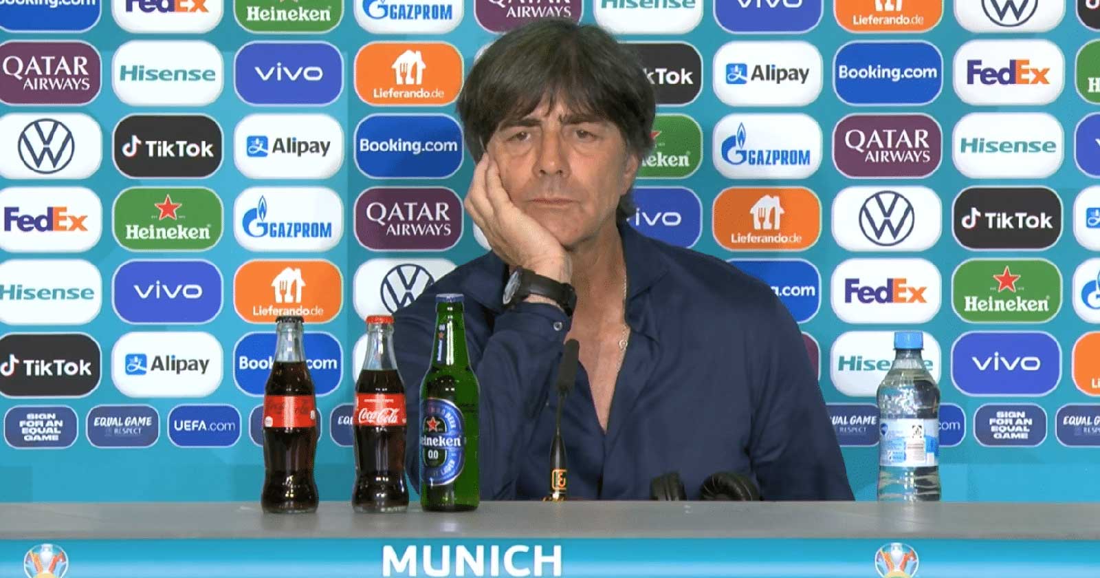 Jogi Löw bei der WM 2022 - gelangweilt?
