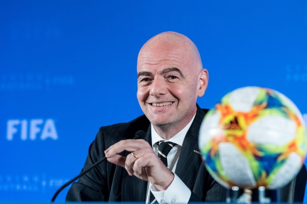 Gianni Infantino, der derzeitige Präsident der FIFA, nimmt an der Sitzung des FIFA-Rates teil, bei der die FIFA offiziell bekannt gibt, dass die FIFA Klub-Weltmeisterschaft 2021 in China, in Shanghai, stattfinden wird, 24. Oktober 2019.