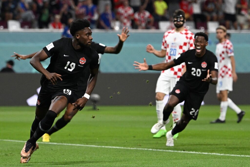 Canada's Alphonso Davies bei der WM 202 im Khalifa International Stadium in Doha am 27.November 2022. (Photo by OZAN KOSE / AFP)