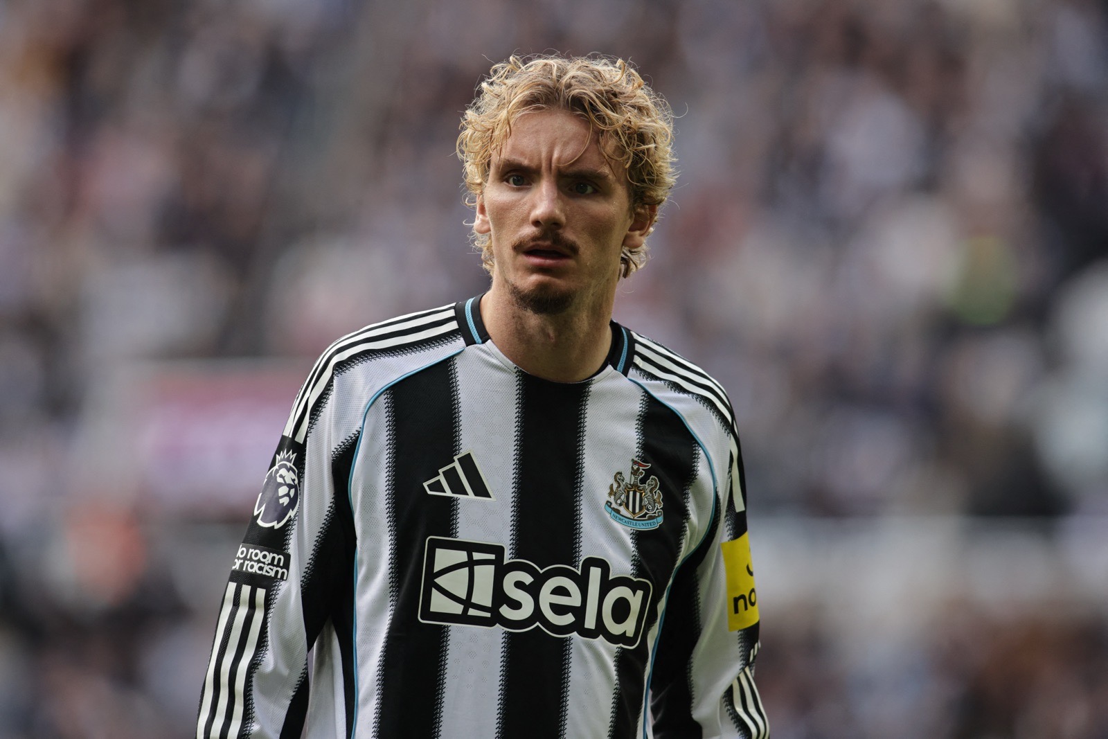 Nick Woltemade von Newcastle United spielt während des Premier-League-Spiels zwischen Newcastle United und Wolverhampton Wanderers im St. James's Park in Newcastle, England, am 13. September 2025. (Foto: Michael Driver/MI News/NurPhoto) (Foto: MI News / NurPhoto via AFP)
