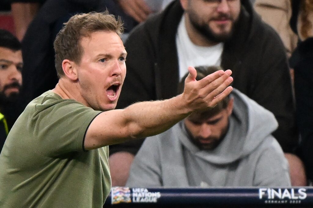 Deutschlands Bundestrainer Julian Nagelsmann gestikuliert während des Halbfinales der UEFA Nations League zwischen Deutschland und Portugal am 4. Juni 2025 in München, Süddeutschland. (Foto: Odd Andersen / AFP)