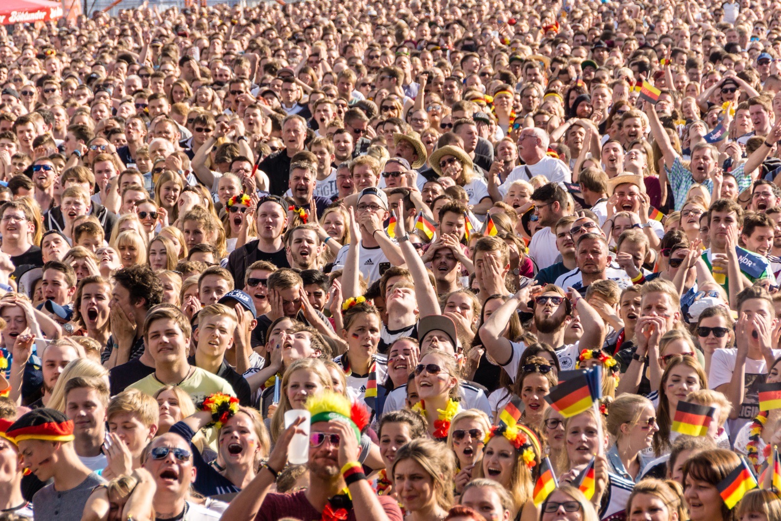 WM 2026 Public Viewing in Deutschland zu späten Anstoßzeiten (Foto Depositphotos.com)